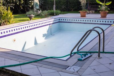Pool Repair Image 4